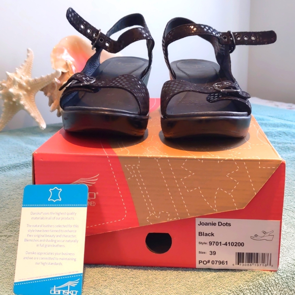 Dansko women's sandals, style Joanie Dots. Style number 9701-410200, size 39/ 8.